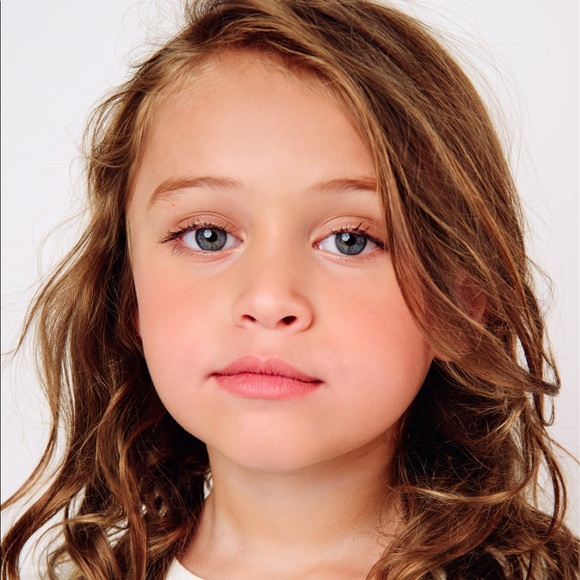 Meet your Posher, Haley - Picture 2 of 2